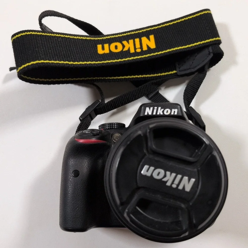 Nikon D3300 Digital SLR Camera Black 18-55mm VR II Lens Kit Bundle 24.2MP